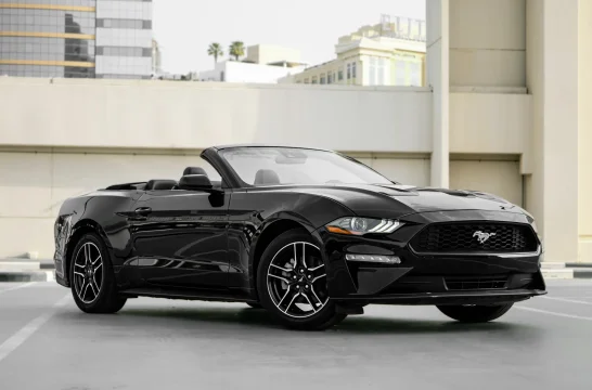 Ford Mustang Nero 2022