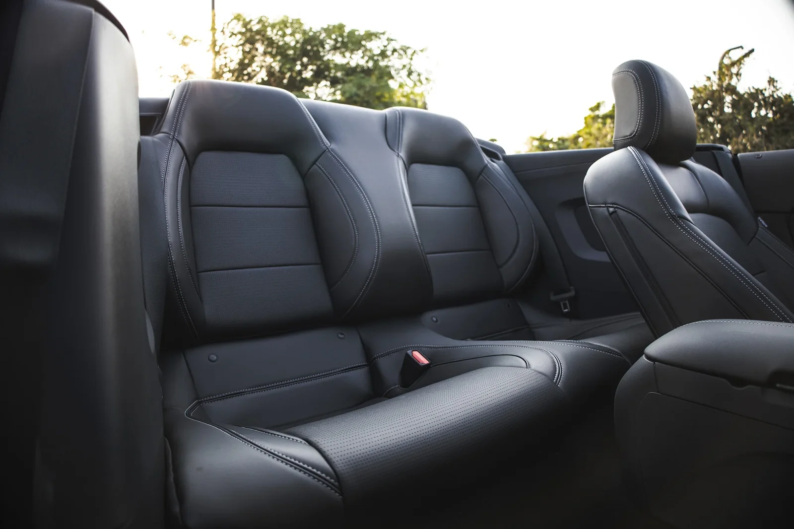 Affitto Ford Mustang GT Grigio 2024 in Abu Dhabi - 7 