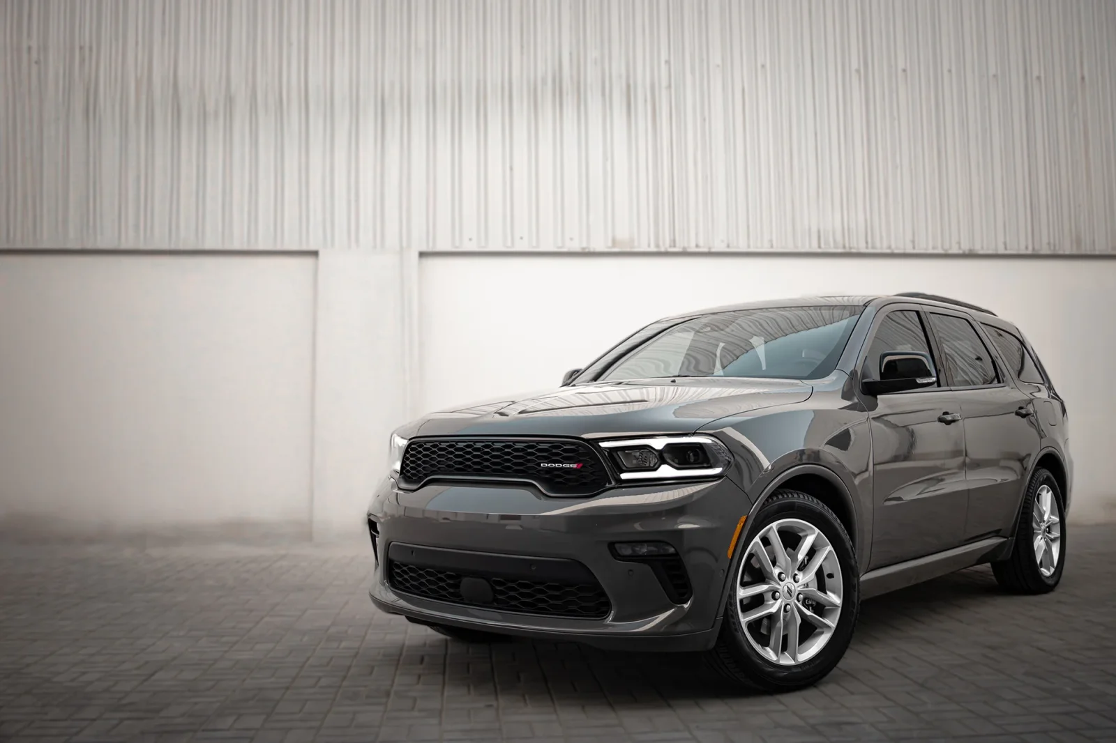 Affitto Dodge Durango  Grigio 2023 in Abu Dhabi