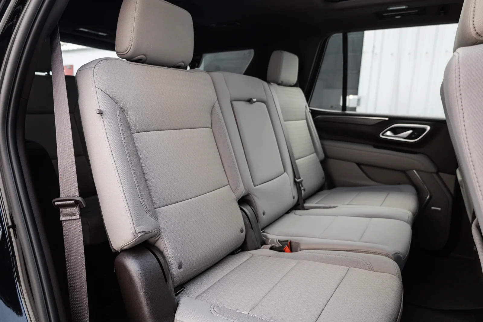 Kiralık Chevrolet Tahoe  Siyah 2024 içinde Abu Dhabi - 9 