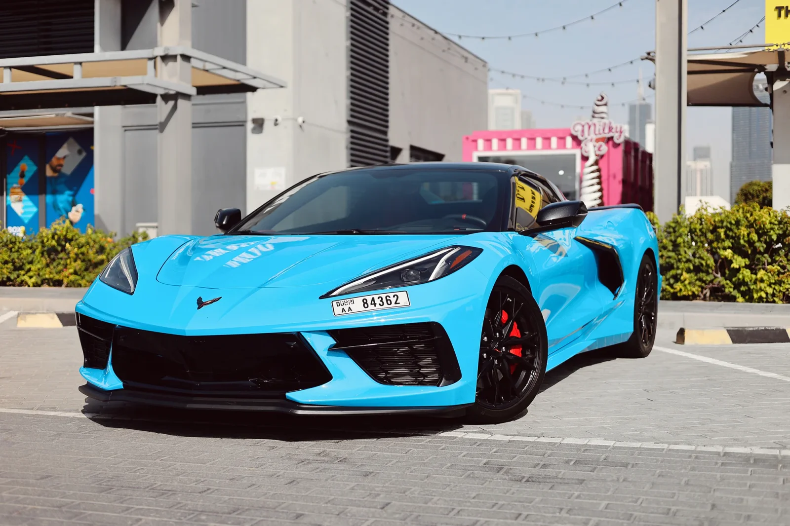 Kiralık Chevrolet Corvette C8 Mavi 2023 içinde Abu Dhabi - 14 