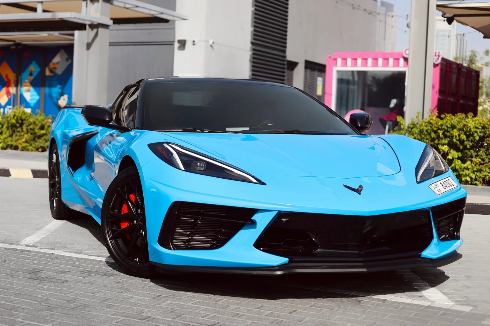 Kiralık Chevrolet Corvette C8 Mavi 2023 içinde Abu Dhabi - 2 