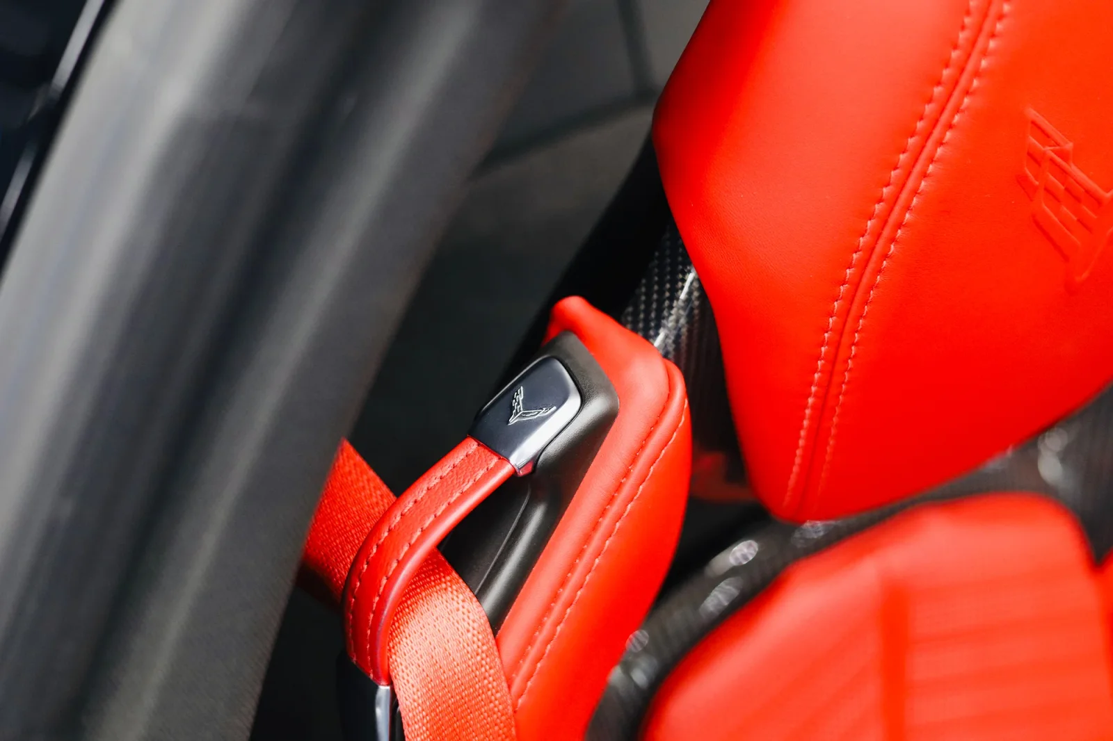 Kiralık Chevrolet Corvette C8 Mavi 2023 içinde Abu Dhabi - 5 