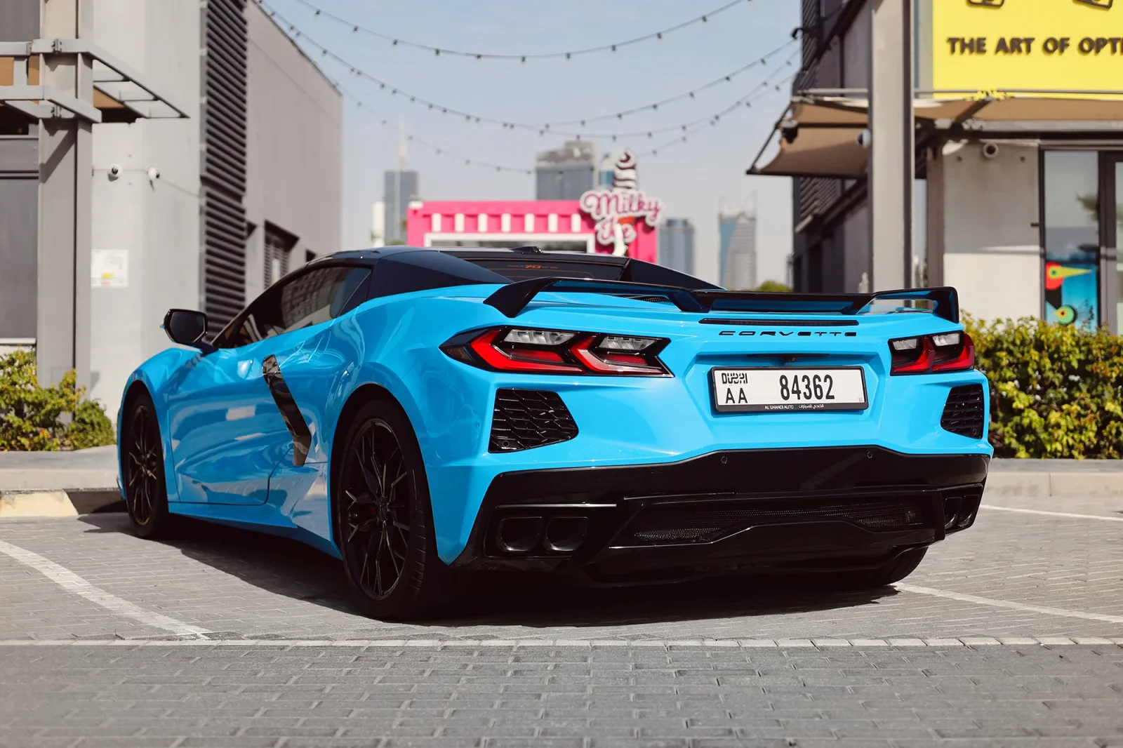 Kiralık Chevrolet Corvette C8 Mavi 2023 içinde Abu Dhabi - 12 