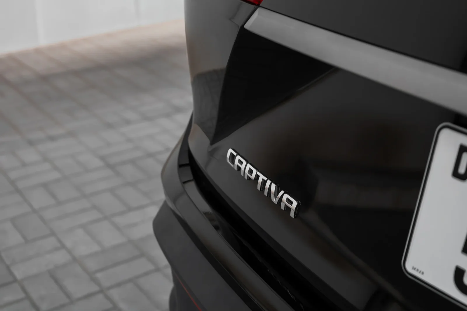 Kiralık Chevrolet Captiva  Siyah 2023 içinde Abu Dhabi - 14 