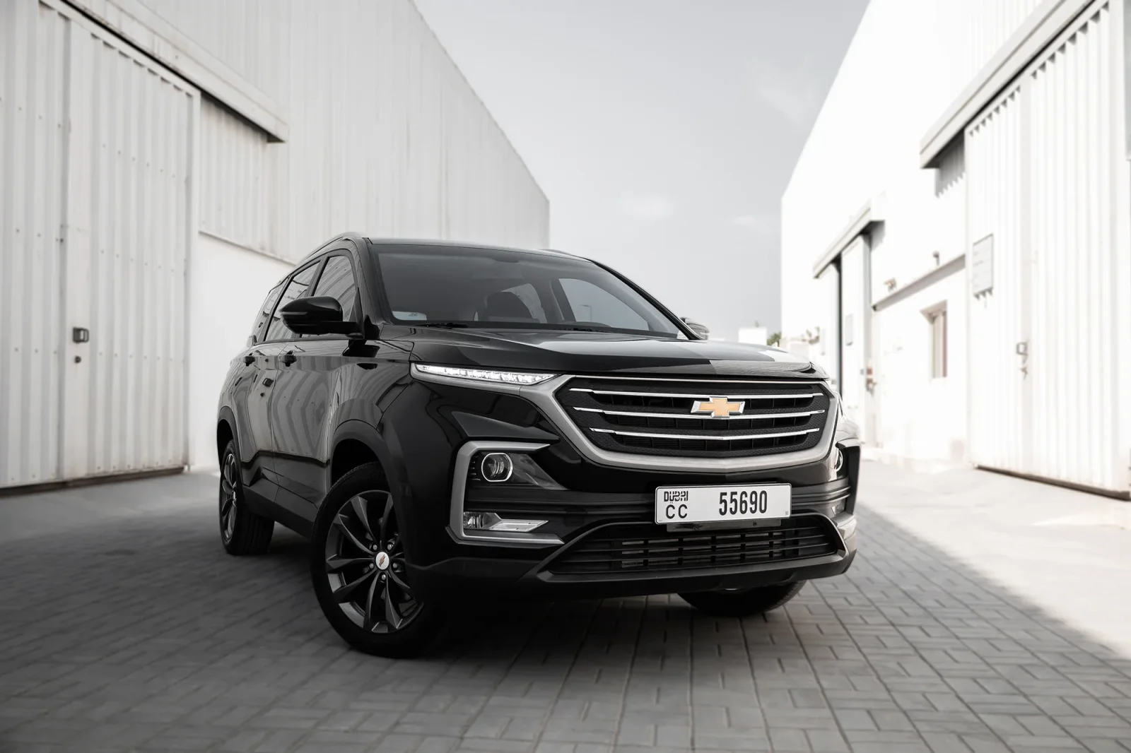 Kiralık Chevrolet Captiva  Siyah 2023 içinde Abu Dhabi - 11 