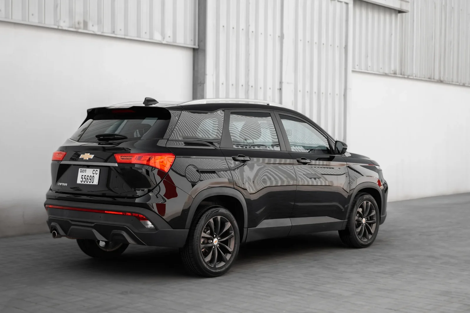 Kiralık Chevrolet Captiva  Siyah 2023 içinde Abu Dhabi - 10 