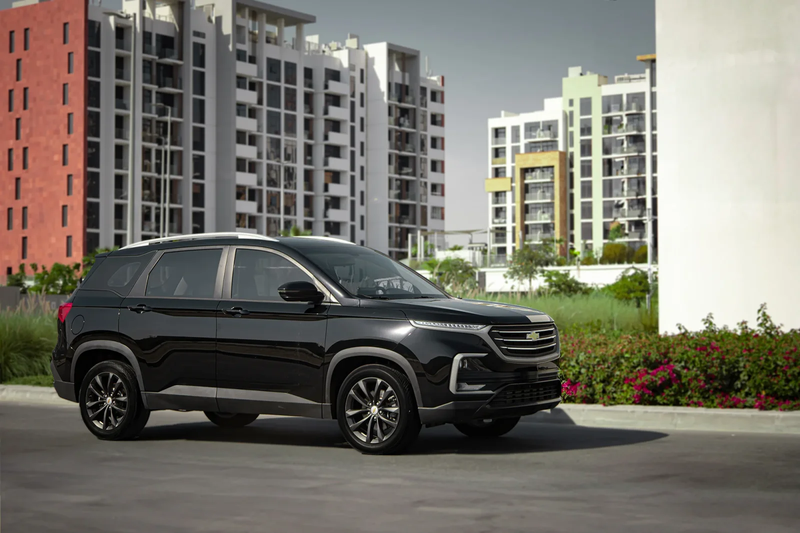 Kiralık Chevrolet Captiva  Siyah 2023 içinde Abu Dhabi - 11 