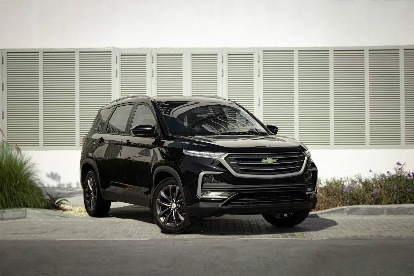 Kiralık Chevrolet Captiva  Siyah 2023 içinde Abu Dhabi - 2 