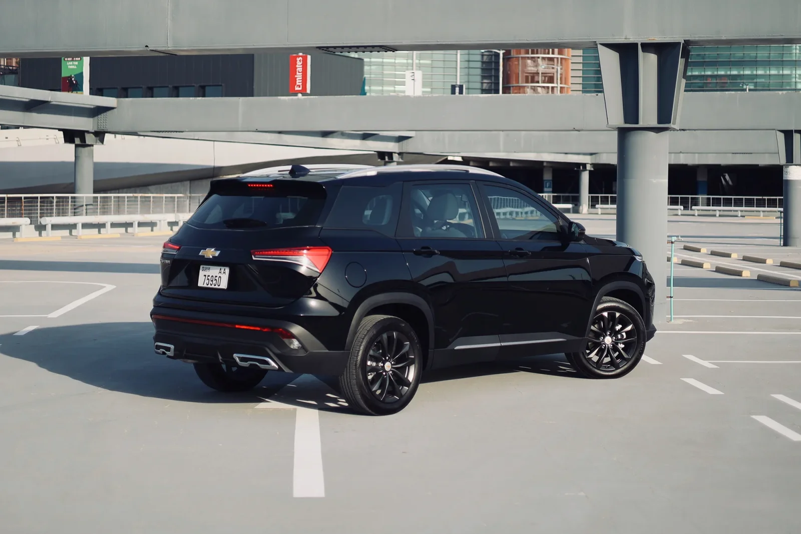 Kiralık Chevrolet Captiva  Siyah 2024 içinde Abu Dhabi - 9 