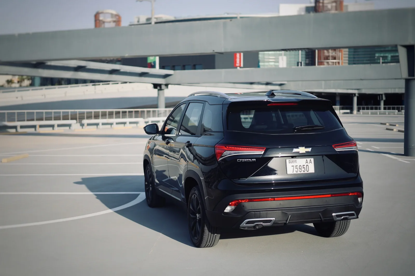 Kiralık Chevrolet Captiva  Siyah 2024 içinde Abu Dhabi - 11 