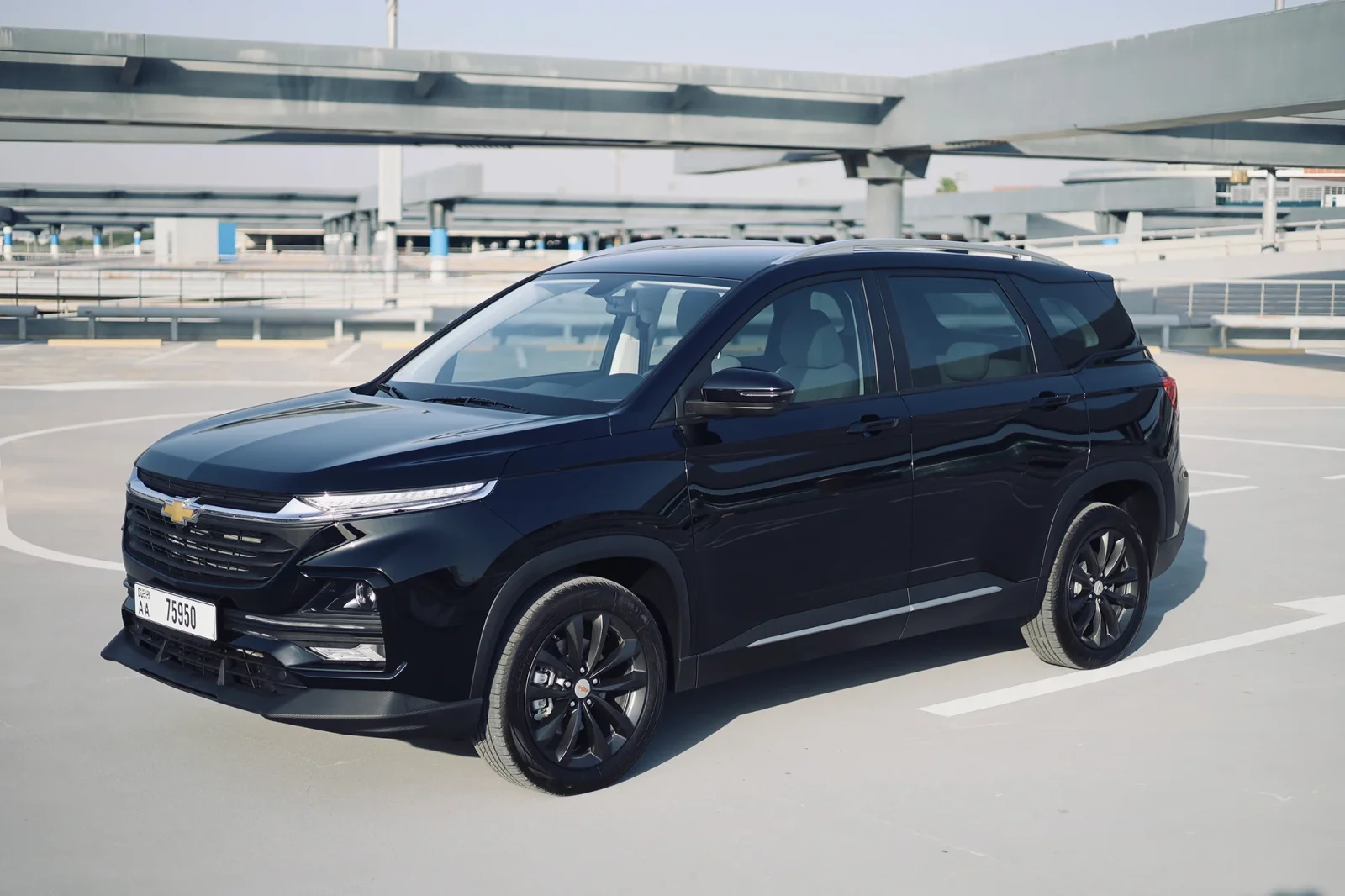 Kiralık Chevrolet Captiva  Siyah 2024 içinde Abu Dhabi