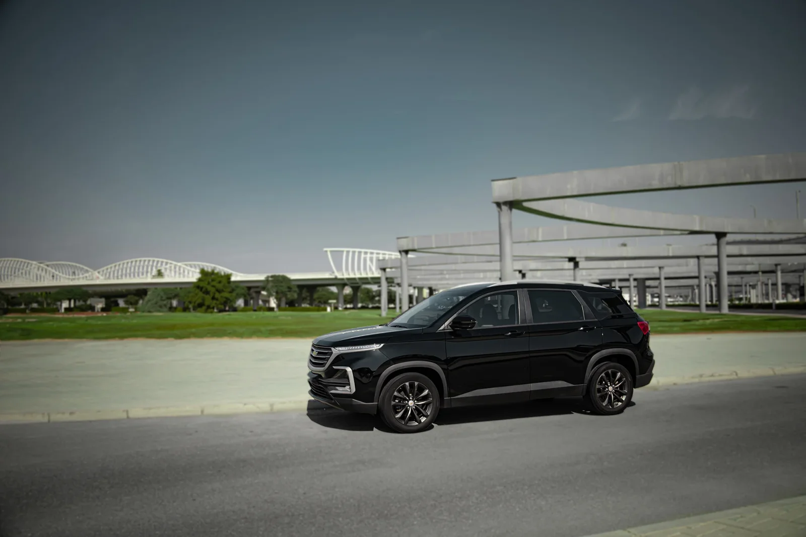 Kiralık Chevrolet Captiva  Siyah 2023 içinde Abu Dhabi - 12 