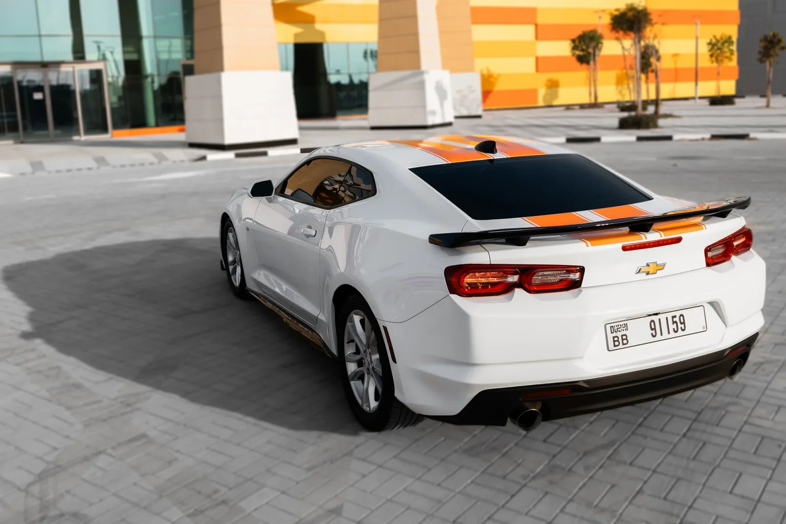 Kiralık Chevrolet Camaro  Beyaz 2022 içinde Abu Dhabi - 11 