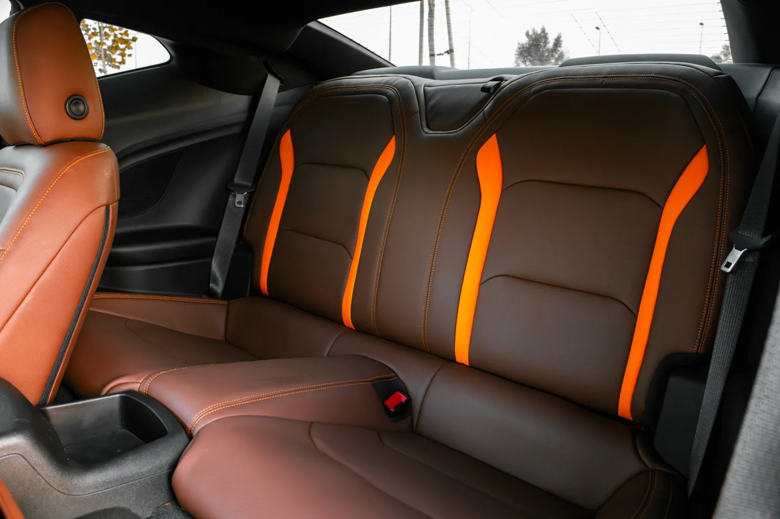 Kiralık Chevrolet Camaro  Beyaz 2022 içinde Abu Dhabi - 8 