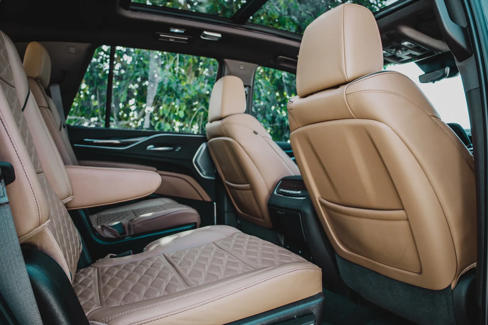 Rent Cadillac Escalade  Black 2023 in Abu Dhabi - 7 