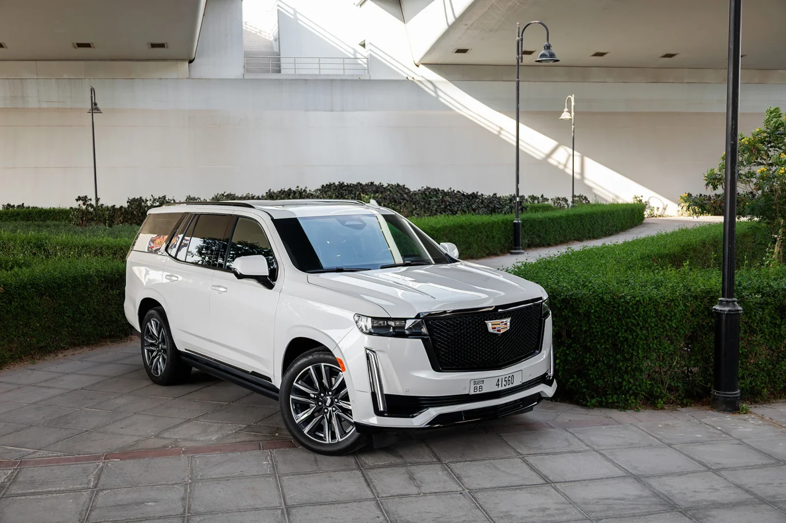 Alquiler Cadillac Escalade  Blanco 2025 en Abu Dabi - 16 