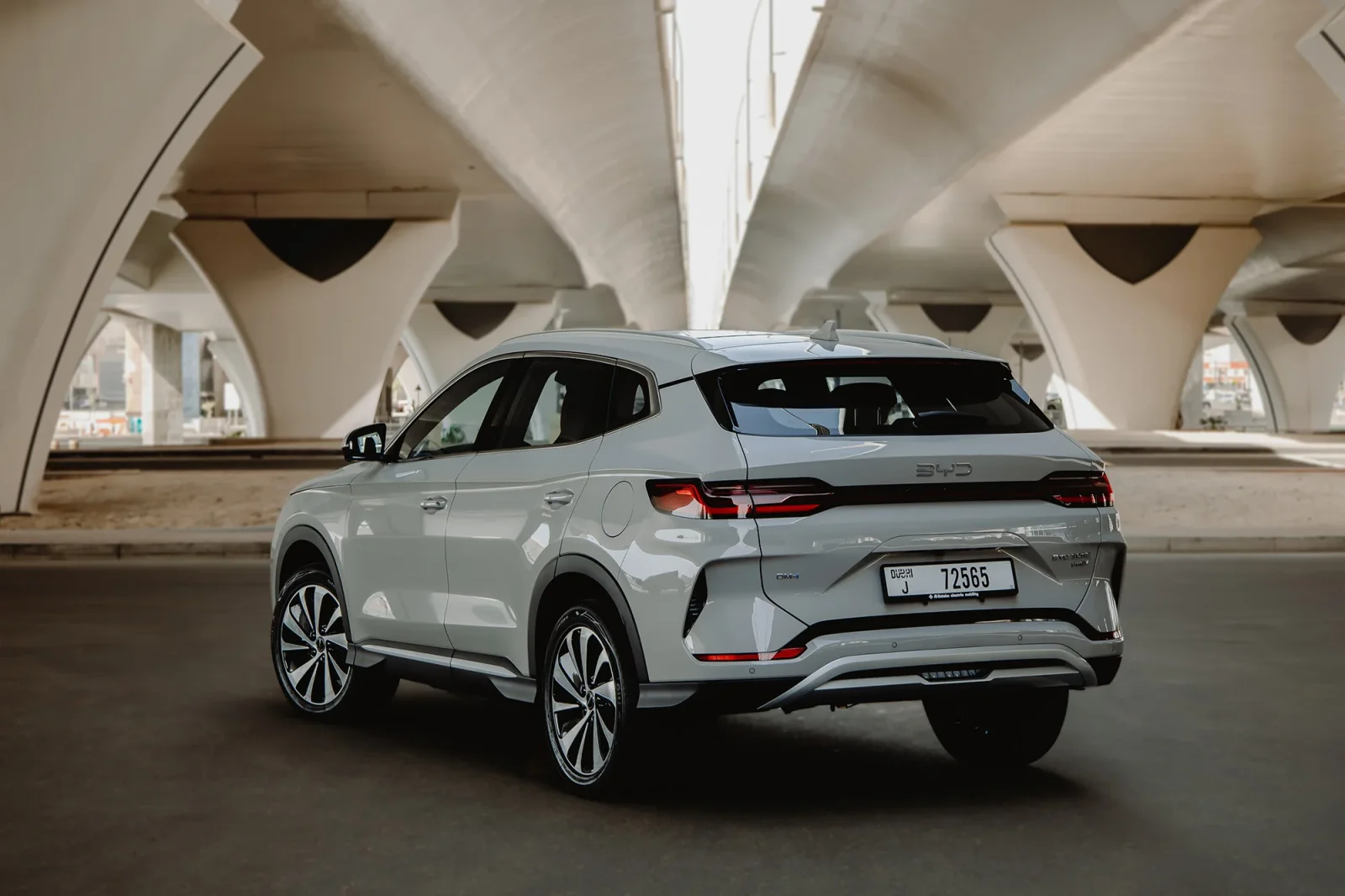Loyer BYD Song  Gris 2025 en Abou Dabi - 11 