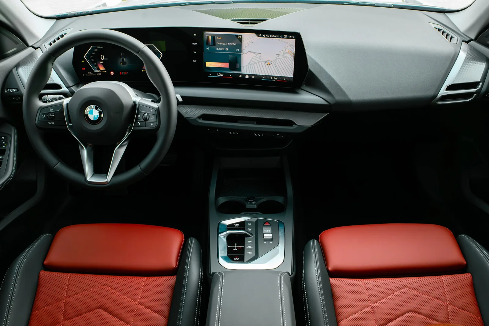 Alquiler BMW 2-Series 218i Violeta 2025 en Abu Dabi - 3 