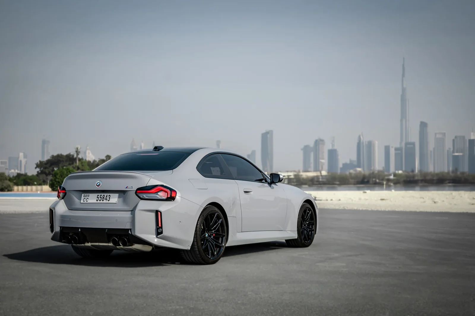 Loyer BMW M2  Gris 2023 en Abou Dabi - 8 