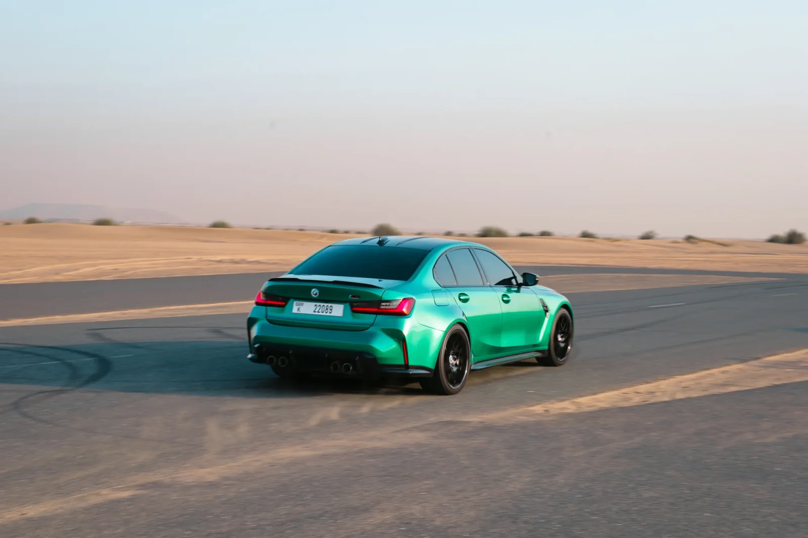 Huren BMW M3  Groente 2021 in Abu Dhabi - 9 
