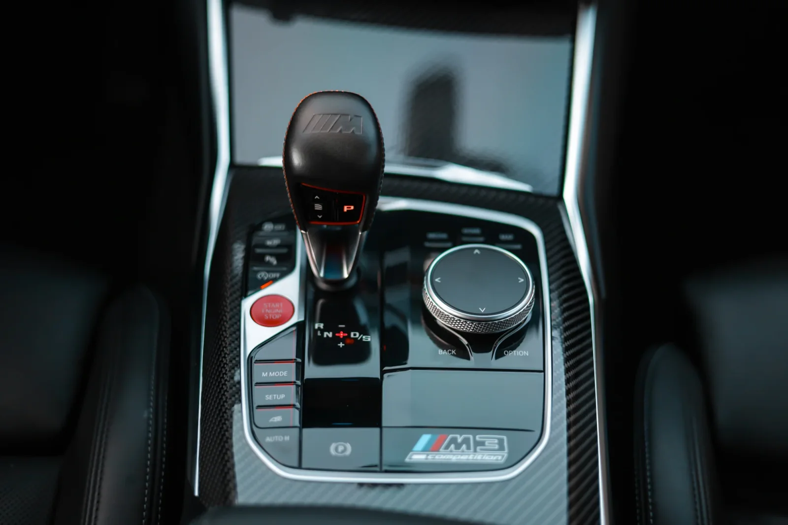 Huren BMW M3  Groente 2021 in Abu Dhabi - 7 