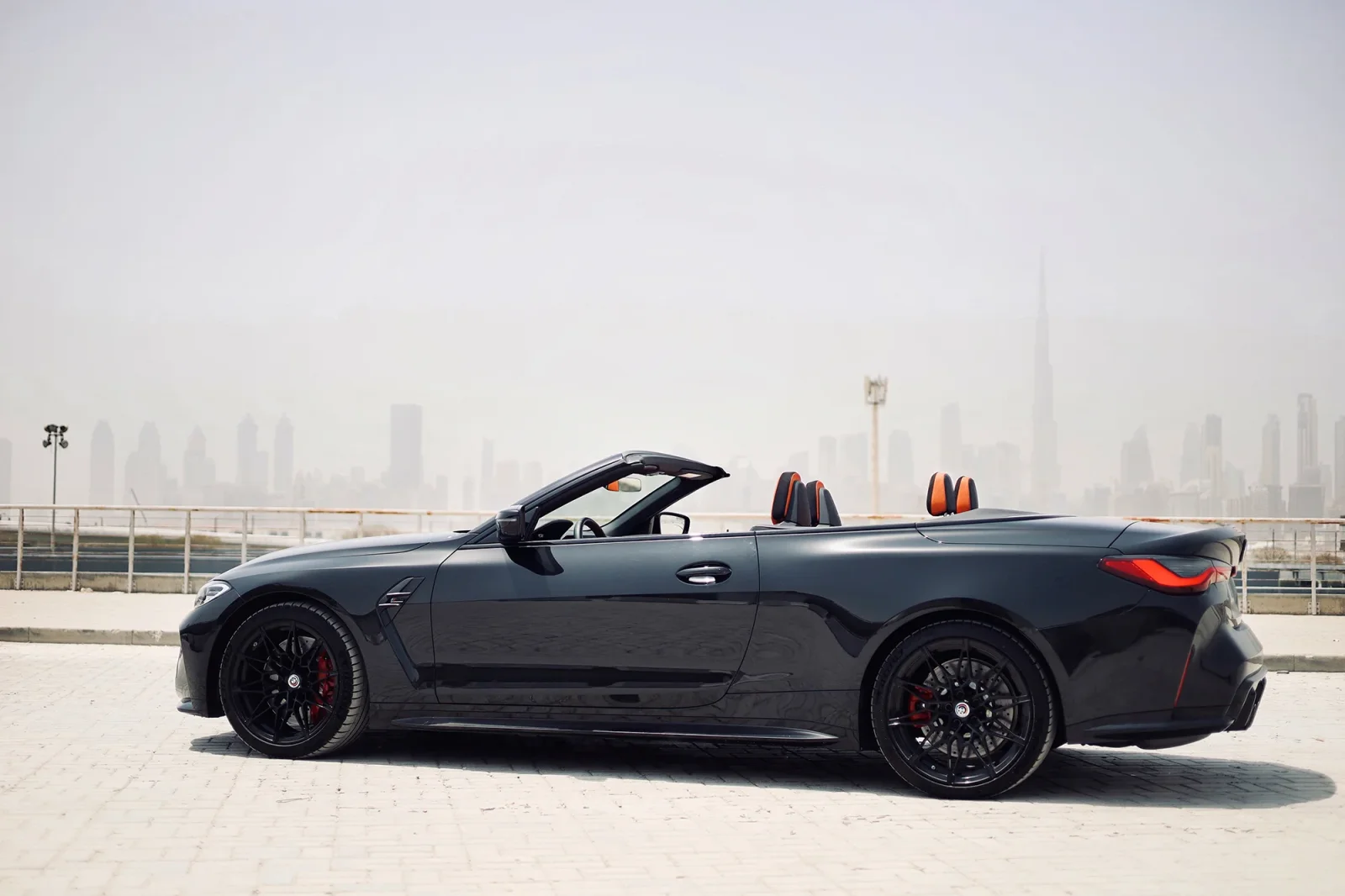 Аренда BMW M4 Competition Черный 2022 в Абу-Даби - 16 