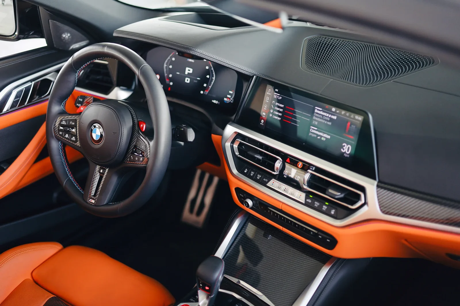 Аренда BMW M4 Competition Черный 2022 в Абу-Даби - 6 