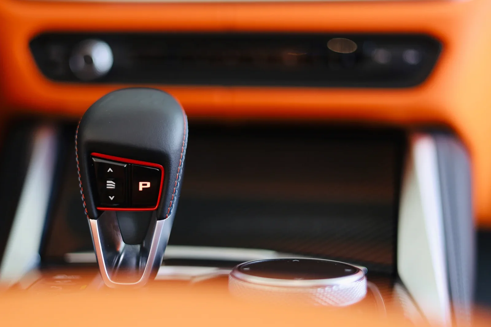 Аренда BMW M4 Competition Черный 2022 в Абу-Даби - 10 