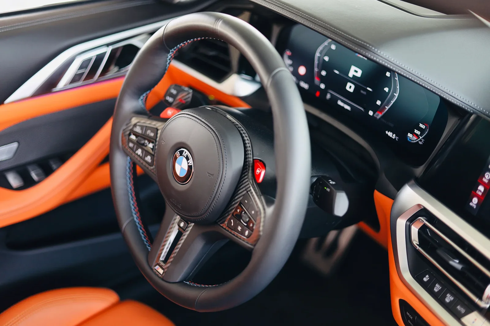 Аренда BMW M4 Competition Черный 2022 в Абу-Даби - 8 