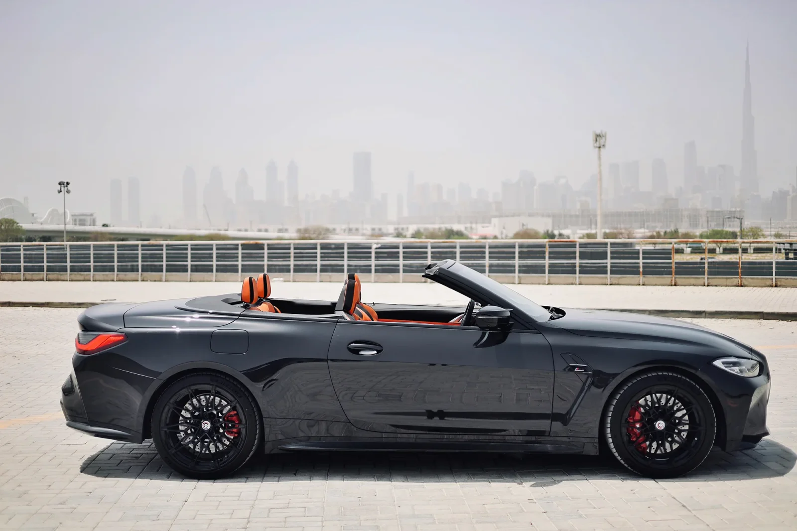 Аренда BMW M4 Competition Черный 2022 в Абу-Даби - 14 