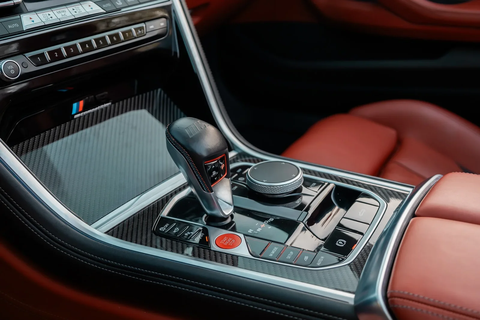 Аренда BMW M8 Competition Серый 2023 в Абу-Даби - 7 