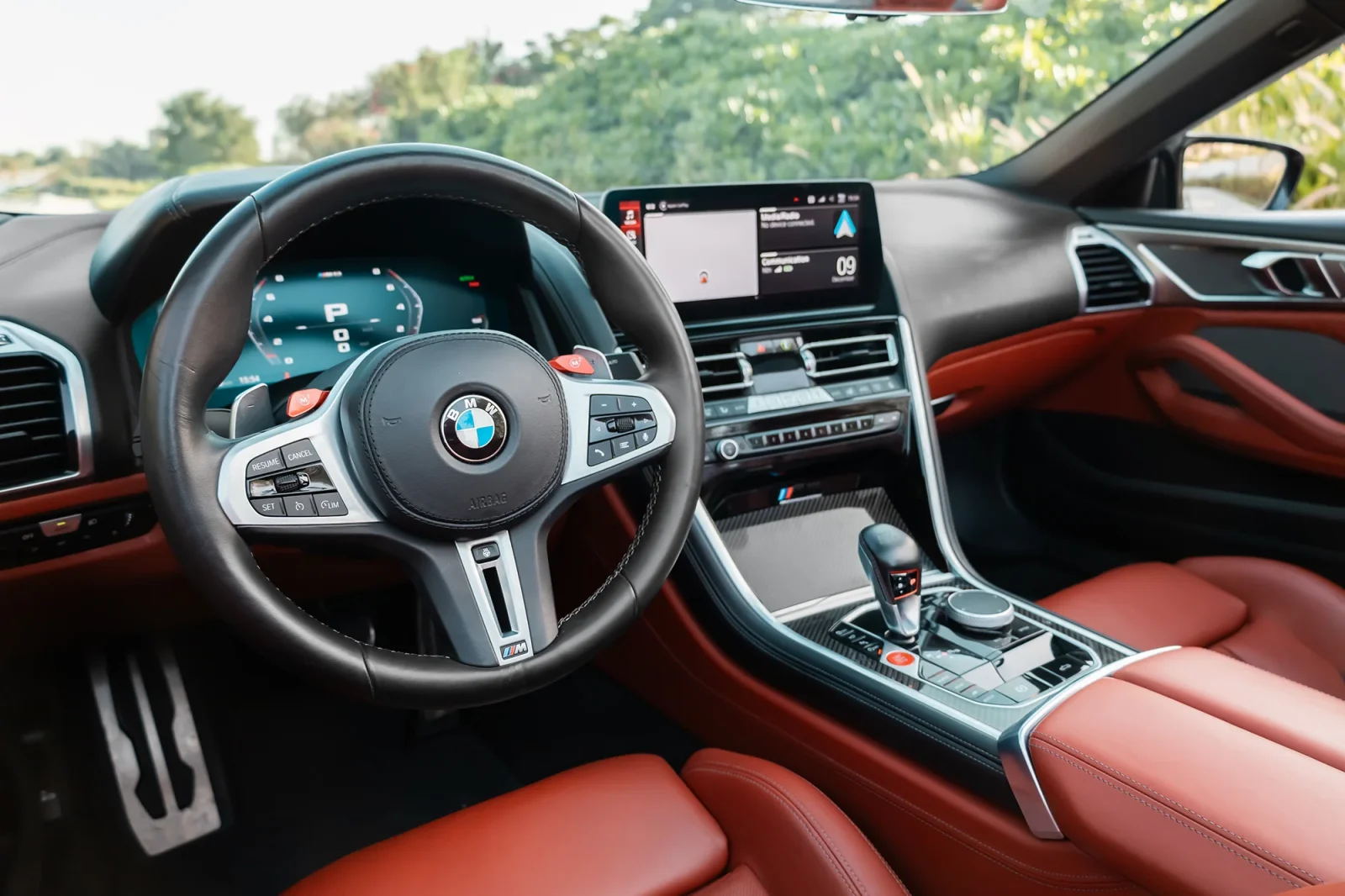 Аренда BMW M8 Competition Серый 2023 в Абу-Даби - 3 