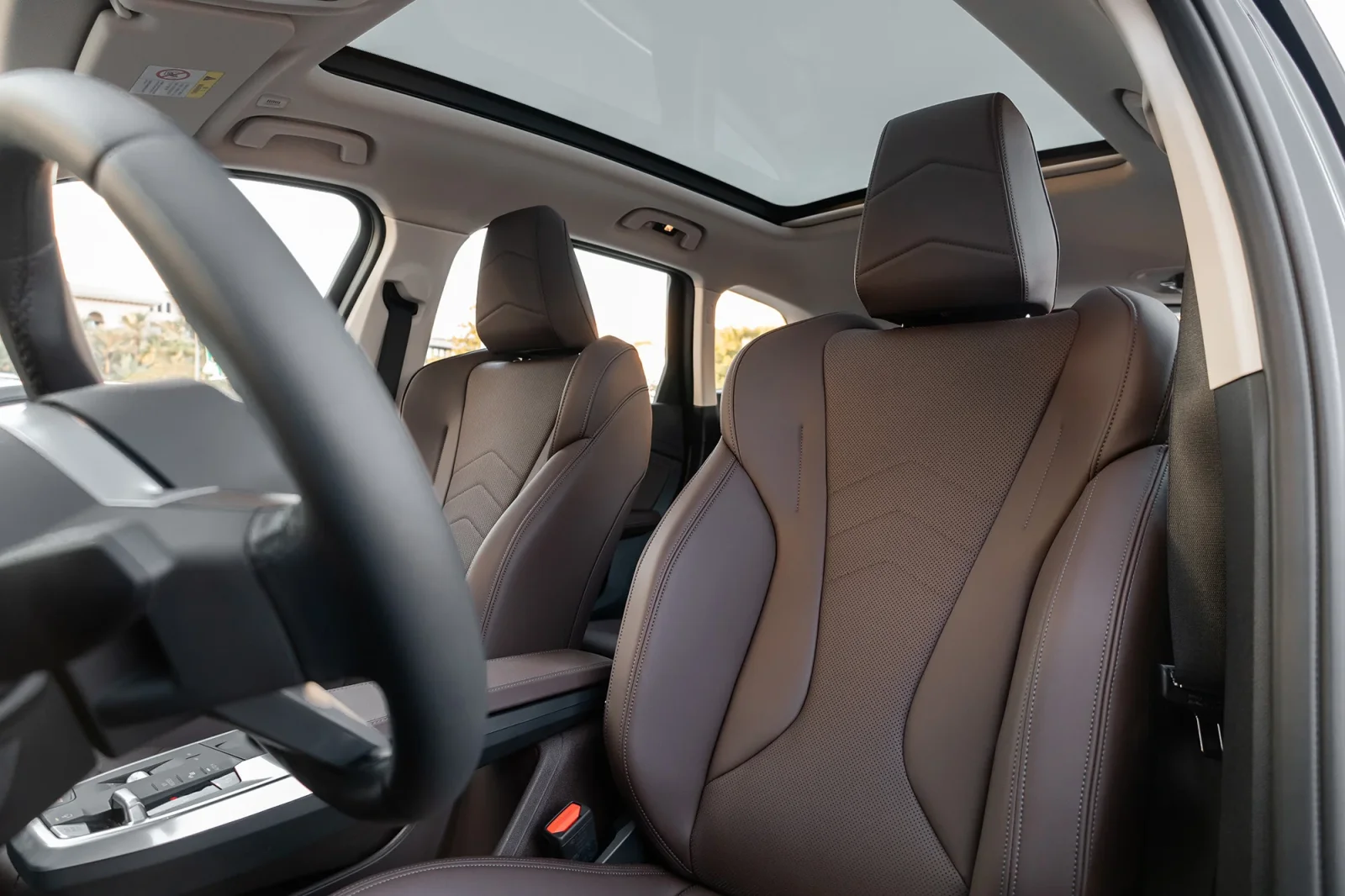 Alquiler BMW X1  Negro 2024 en Abu Dabi - 4 