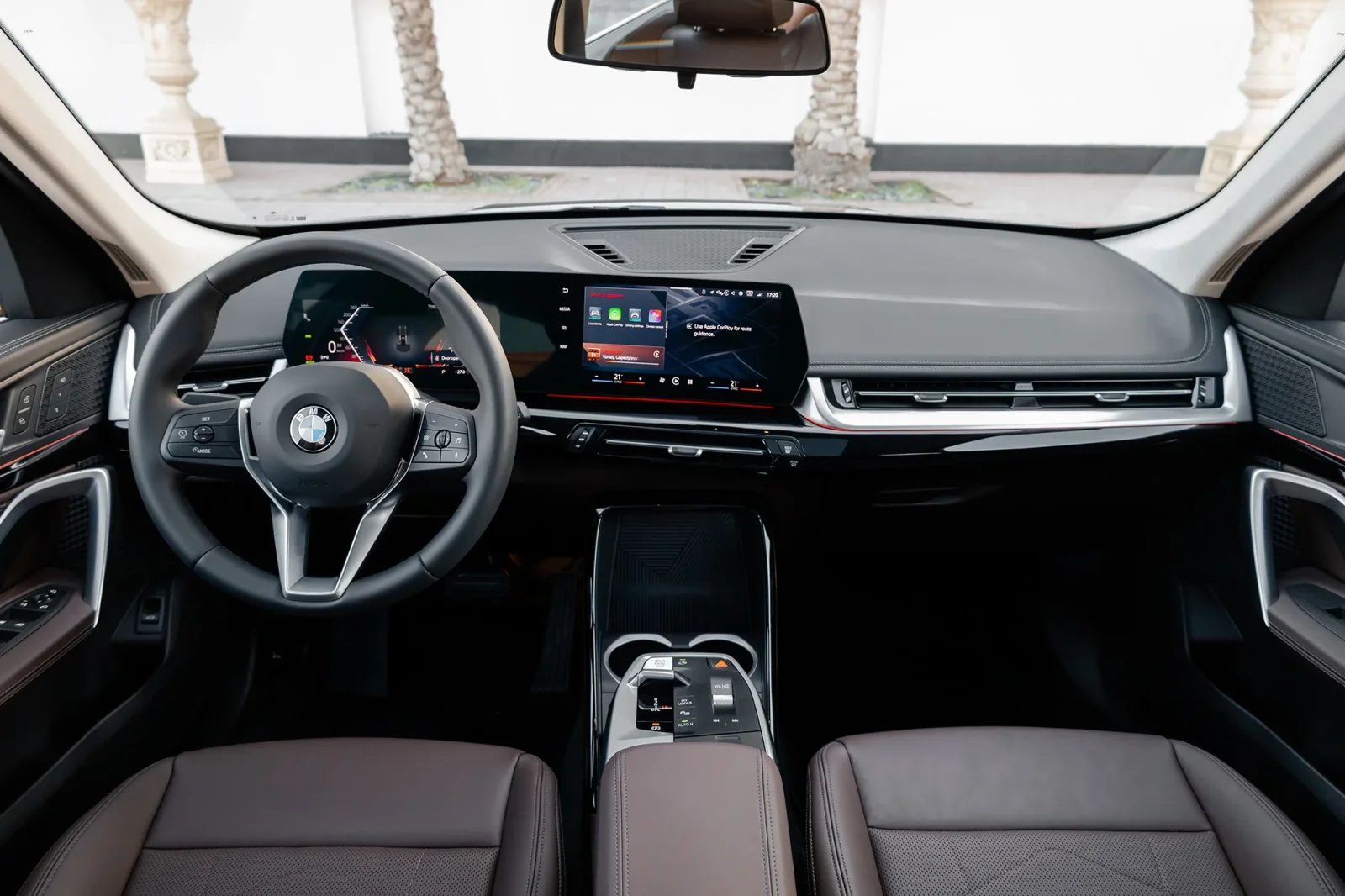 Alquiler BMW X1  Negro 2024 en Abu Dabi - 3 