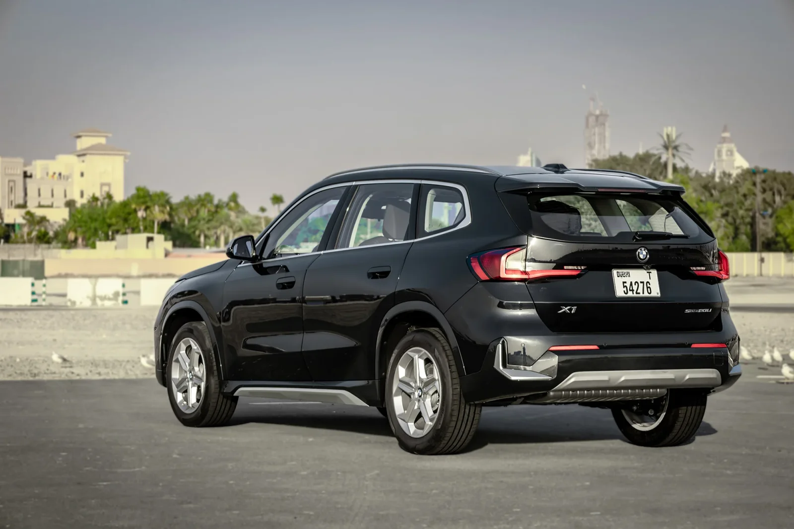 Alquiler BMW X1  Negro 2024 en Abu Dabi - 11 