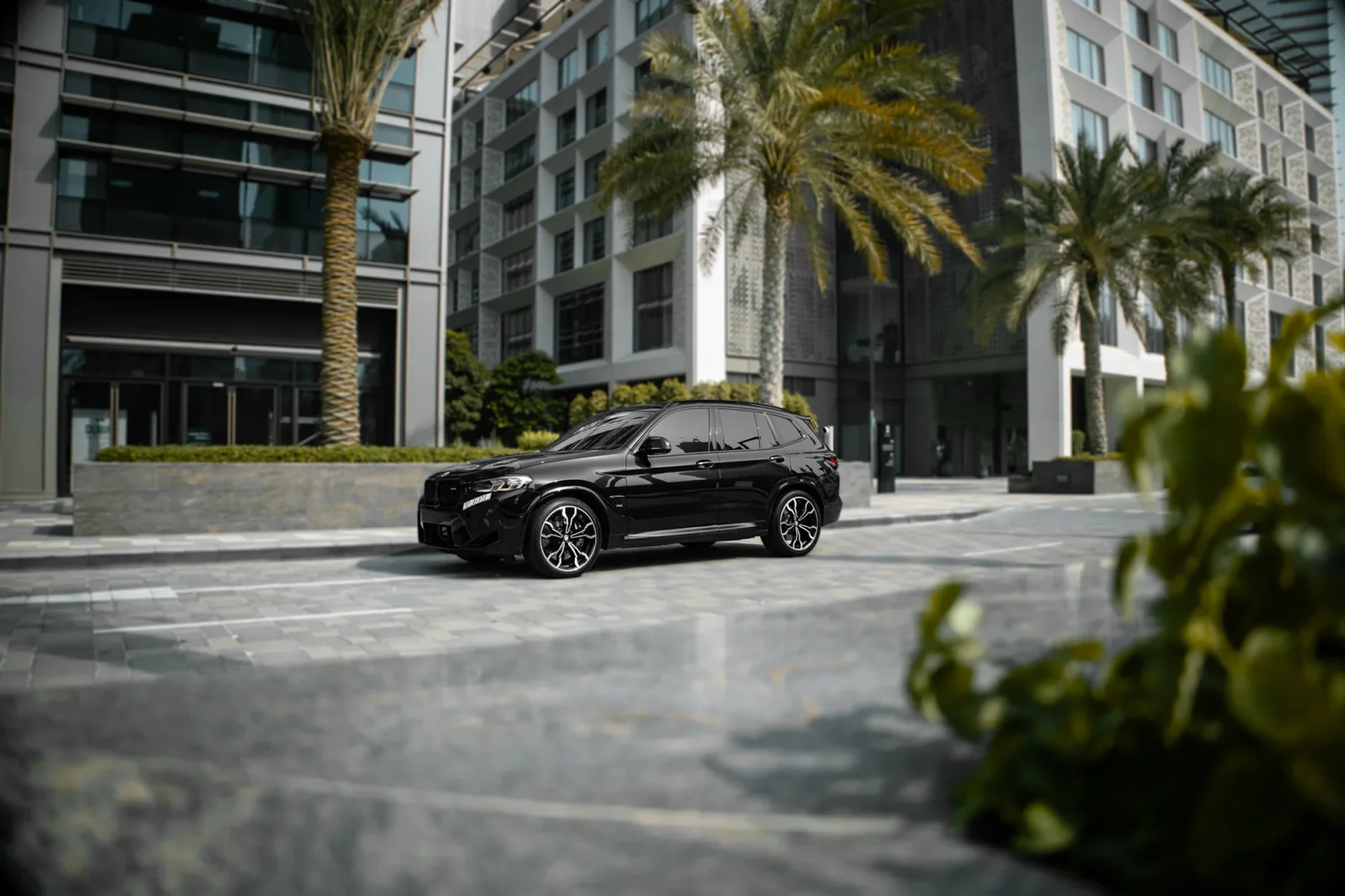 Kiralık BMW X3 M Competition Siyah 2023 içinde Abu Dhabi - 10 