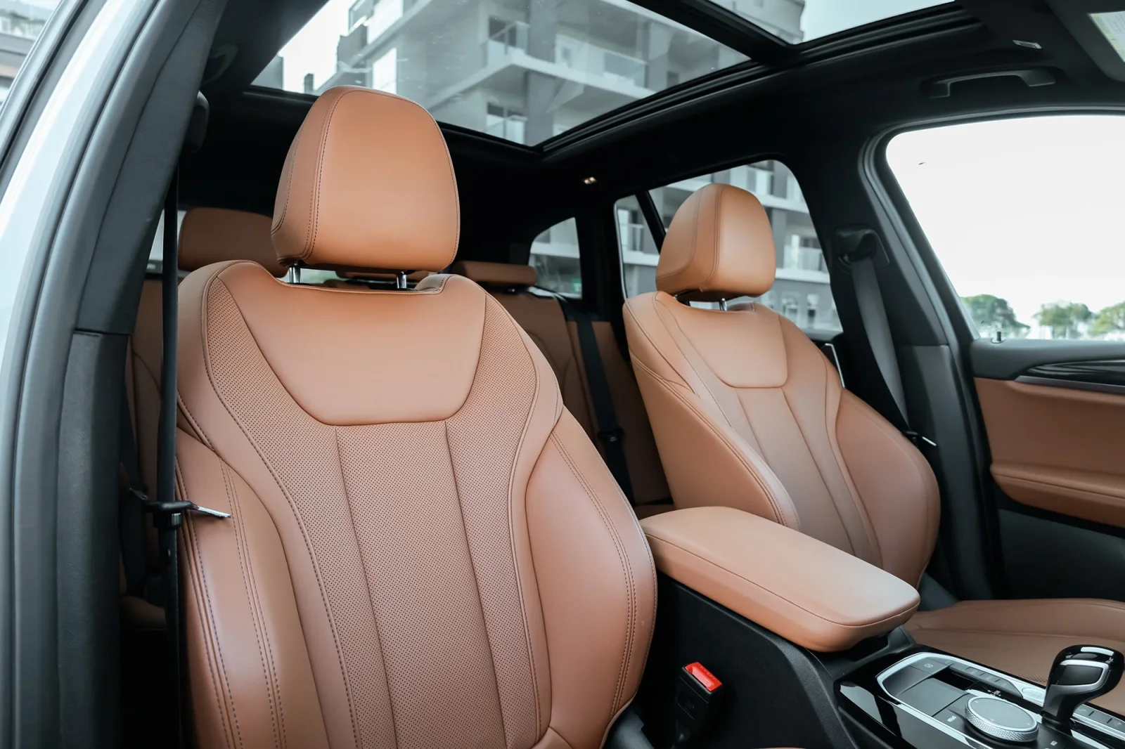 Rent BMW X3  White 2022 in Abu Dhabi - 7 