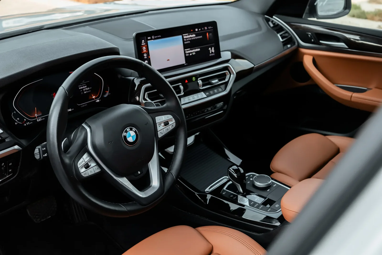 Rent BMW X3  White 2022 in Abu Dhabi - 3 