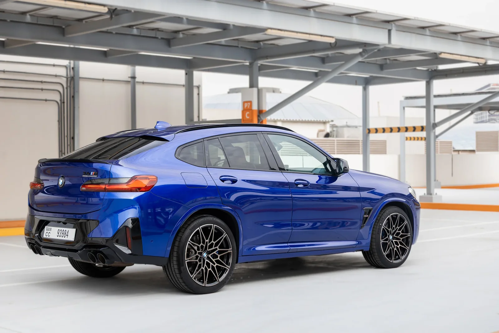 Loyer BMW X4 M Competition Bleu 2022 en Abou Dabi - 14 