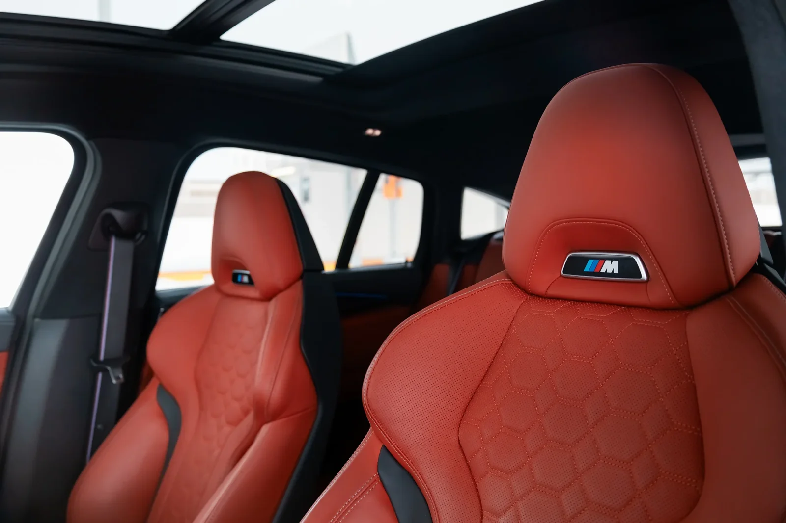 Loyer BMW X4 M Competition Bleu 2022 en Abou Dabi - 8 