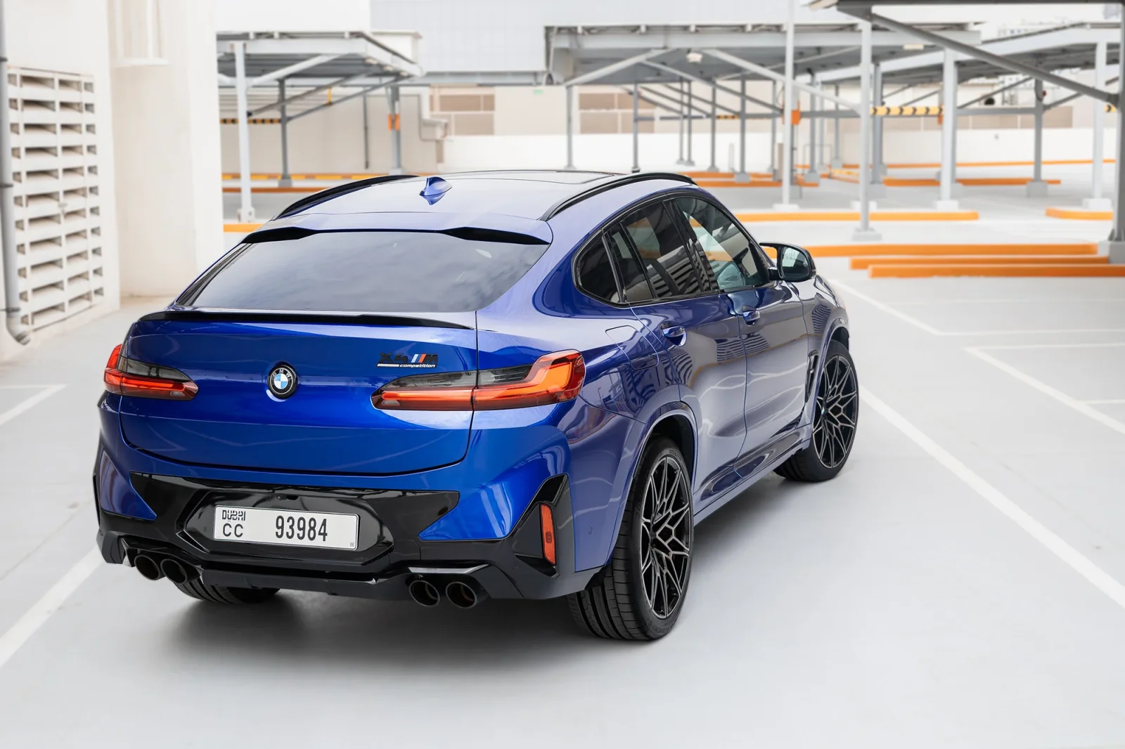Loyer BMW X4 M Competition Bleu 2022 en Abou Dabi - 15 