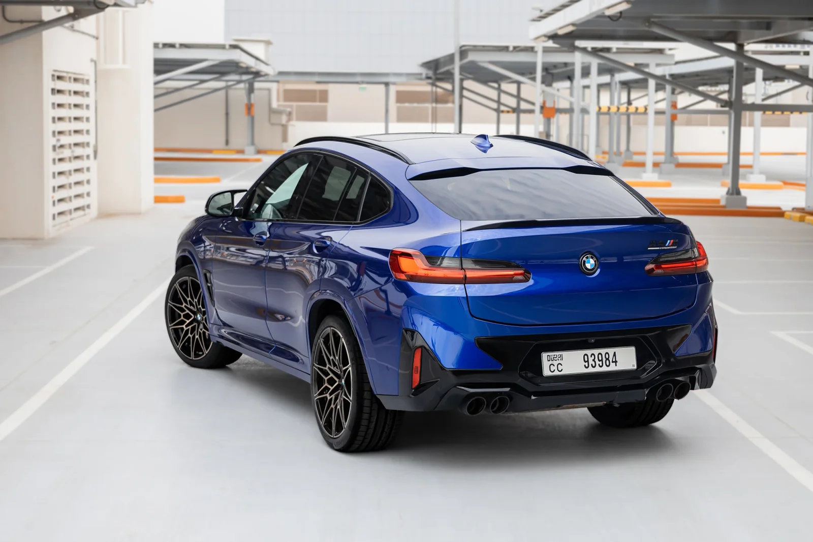 Loyer BMW X4 M Competition Bleu 2022 en Abou Dabi - 16 