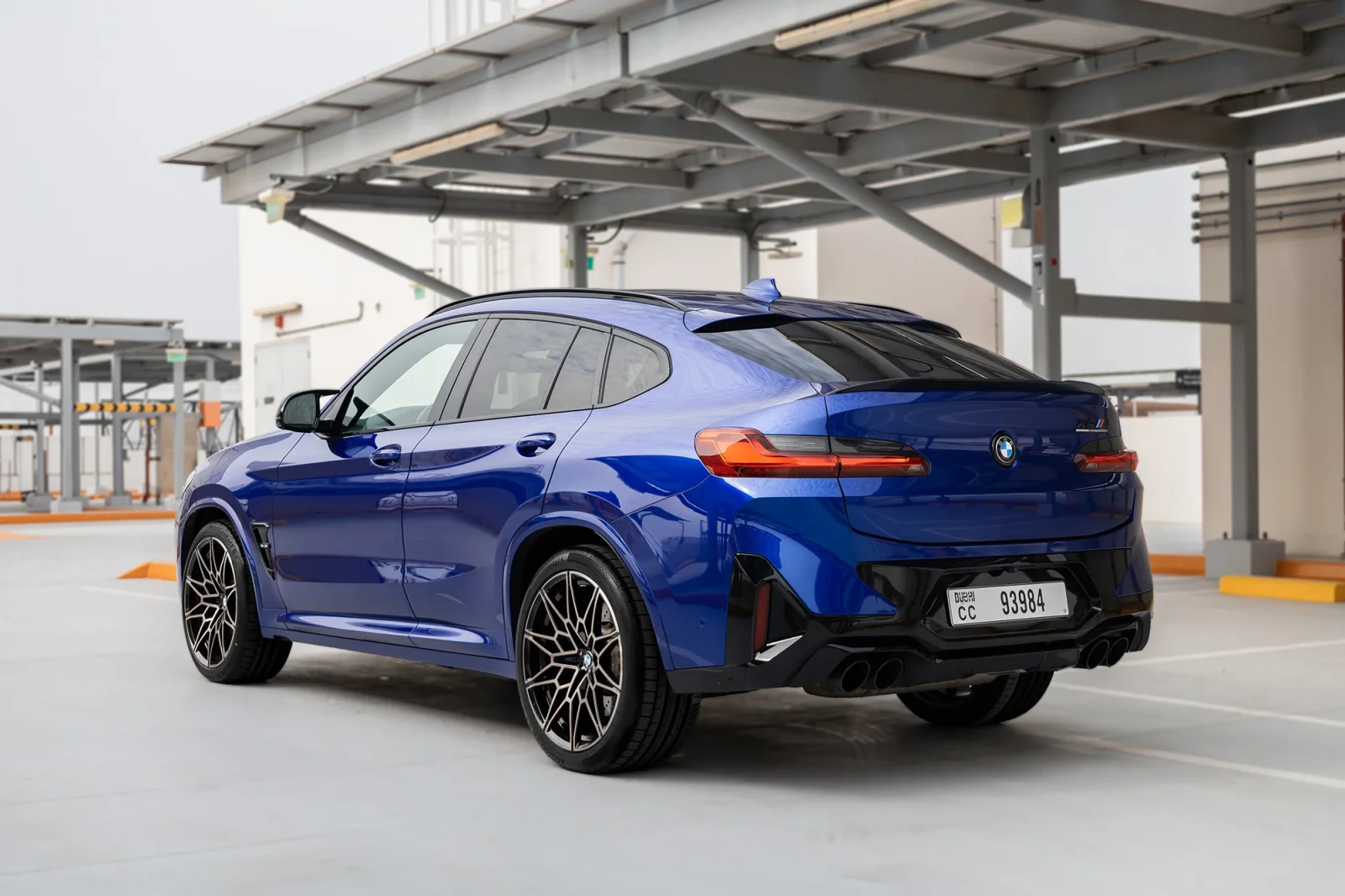 Loyer BMW X4 M Competition Bleu 2022 en Abou Dabi - 17 