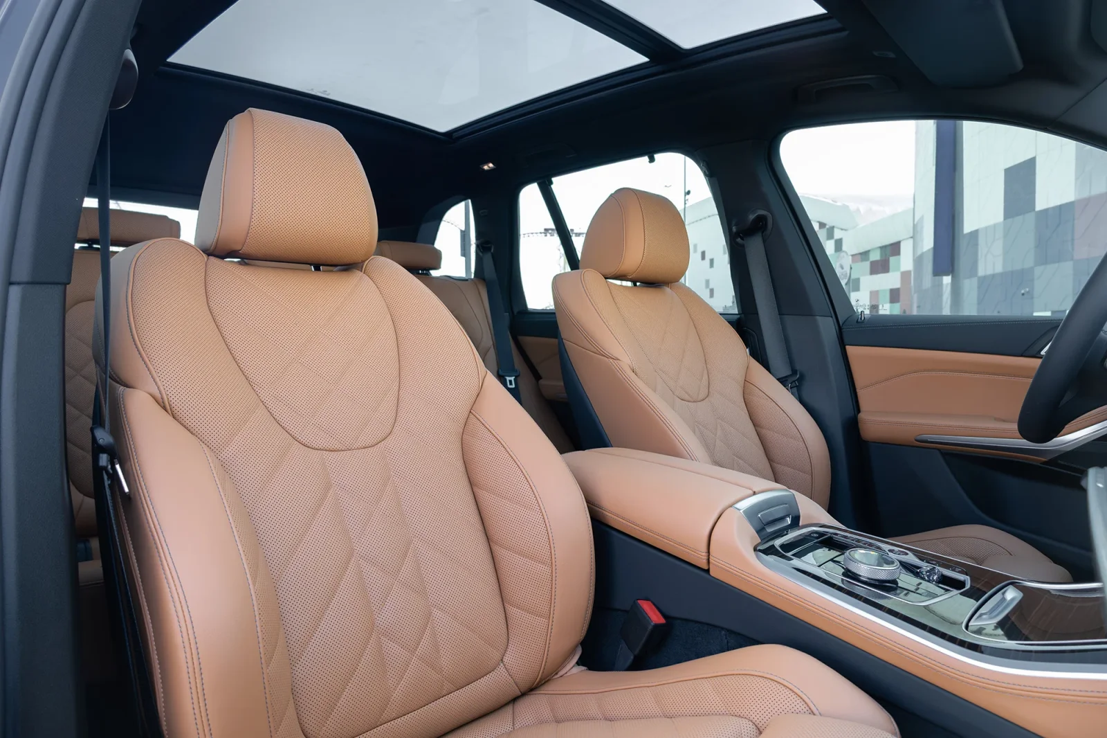 Huren BMW X5 40i M-Sport Zwart 2025 in Abu Dhabi - 8 