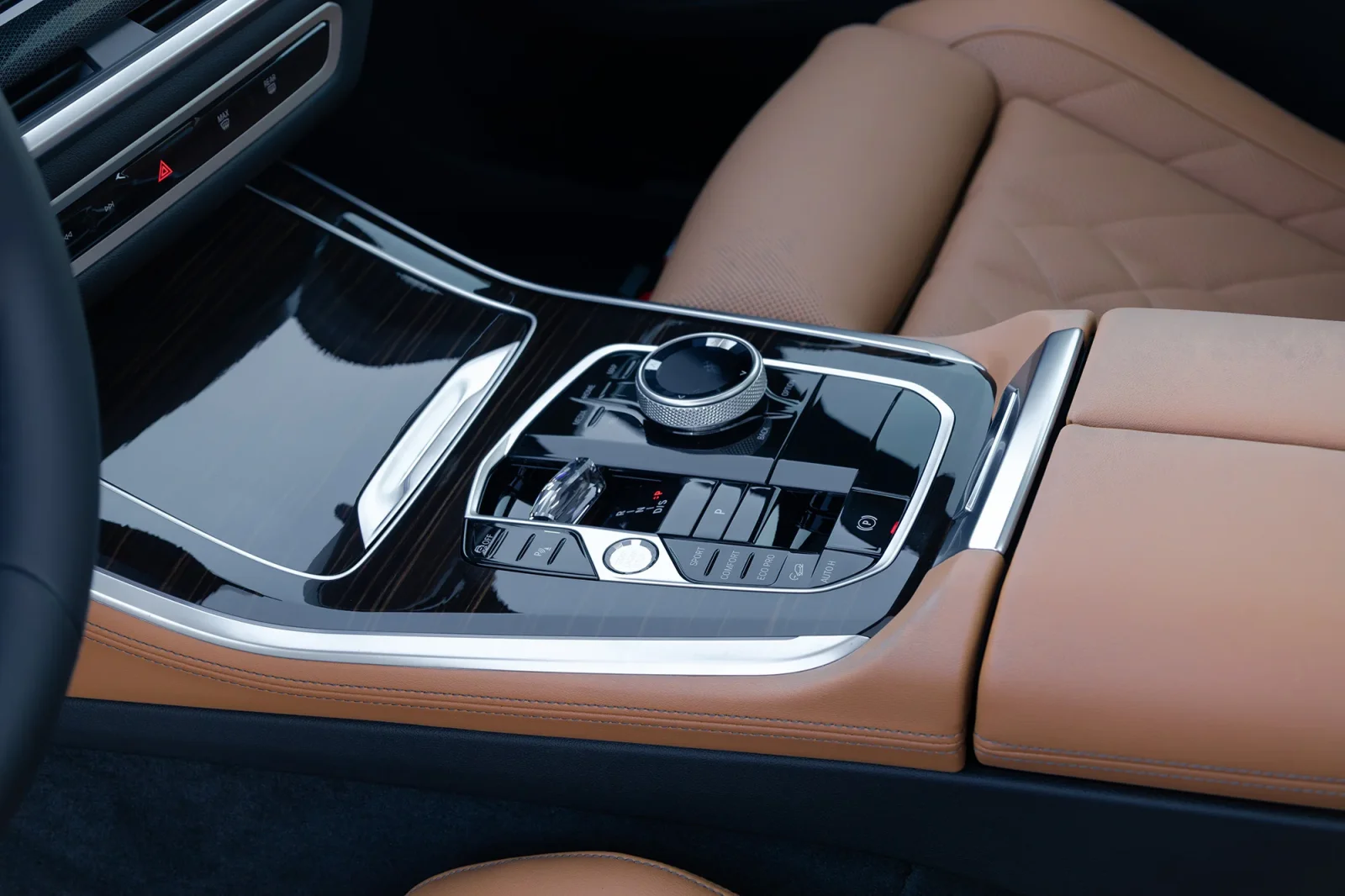 Huren BMW X5 40i M-Sport Zwart 2025 in Abu Dhabi - 10 