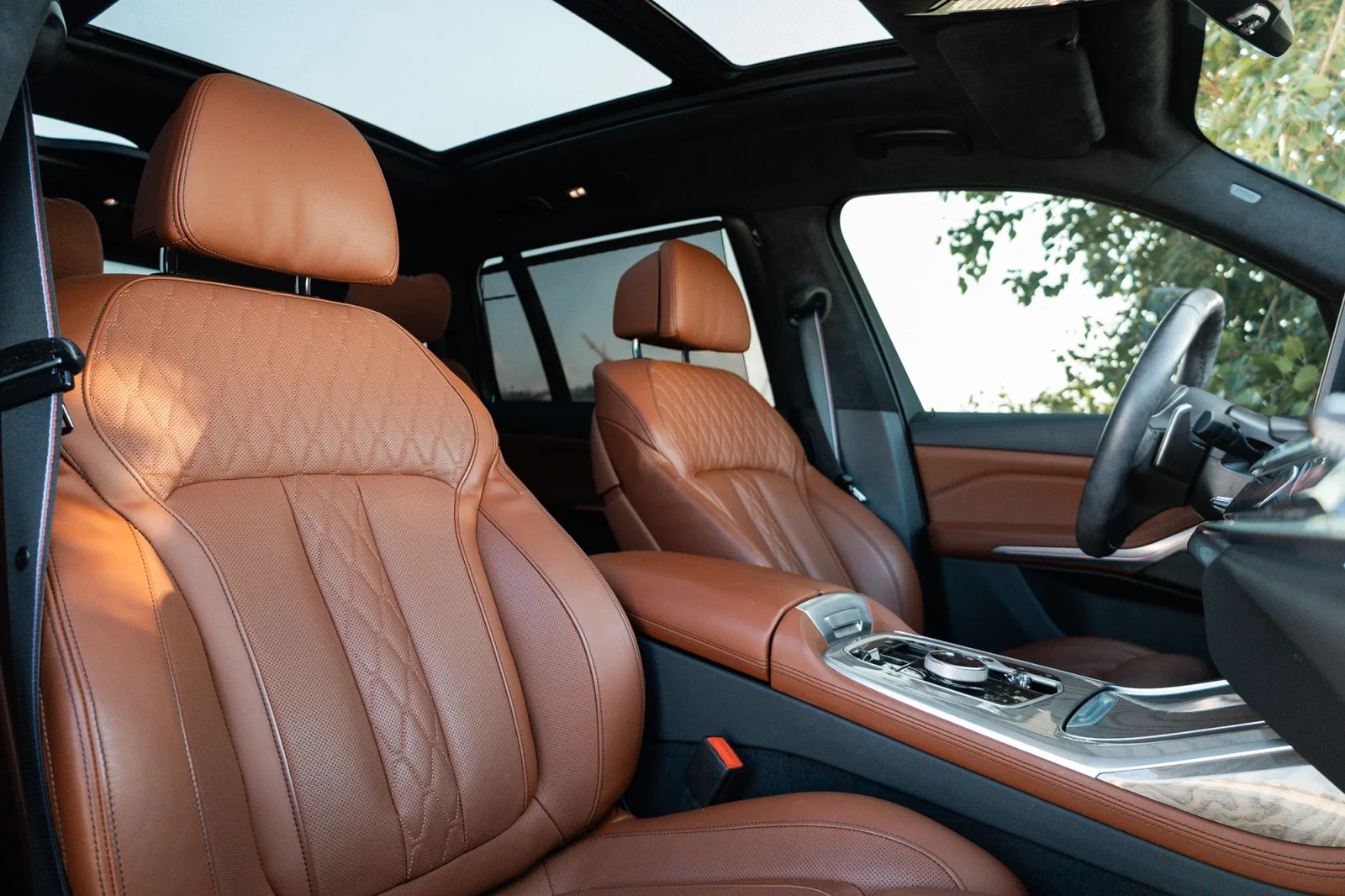 Affitto BMW X7 New Gen Nero 2023 in Abu Dhabi - 5 