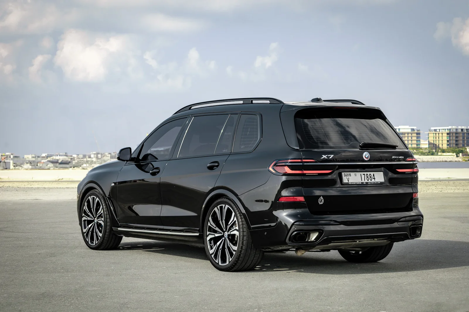 Affitto BMW X7 New Gen Nero 2023 in Abu Dhabi - 9 