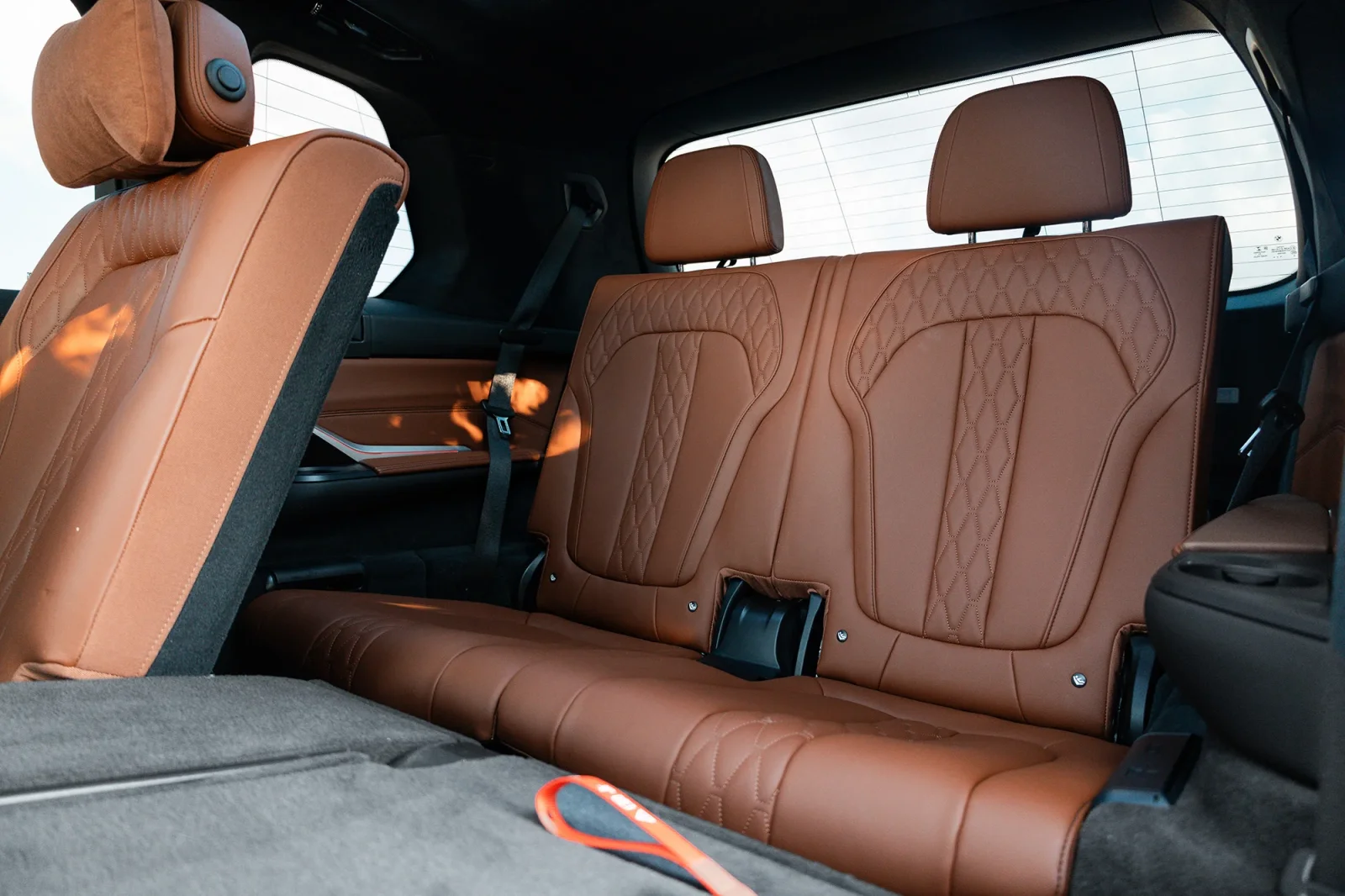 Affitto BMW X7 New Gen Nero 2023 in Abu Dhabi - 4 