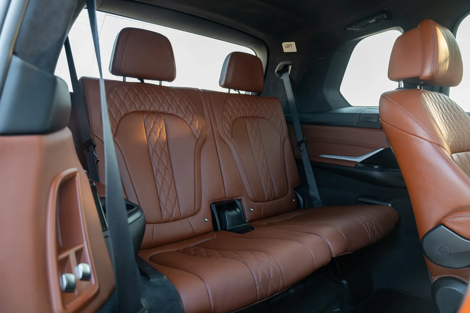 Loyer BMW X7  Bleu 2022 en Abou Dabi - 10 